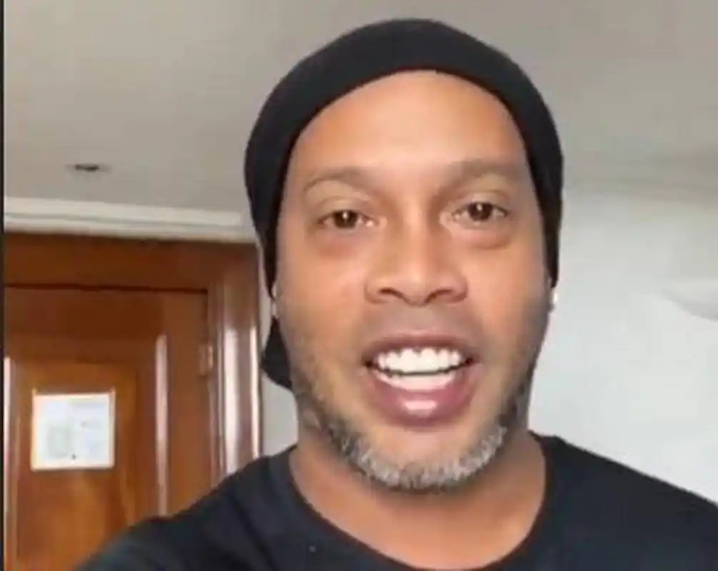 动了年轻球 动了年轻球