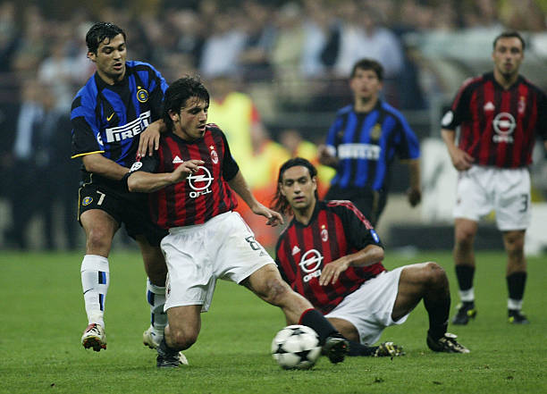 纽卡斯尔自 纽卡斯尔自